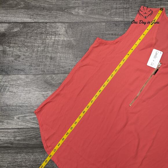 Camille & Co Sleeveless Zip Front Top Size M - Picture 4 of 5